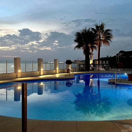 Beachfront Penthouse Apartment With Large Terrace And Breathtaking Sea Views Close To Marbella Spain Sitio de Calahonda Exterior foto